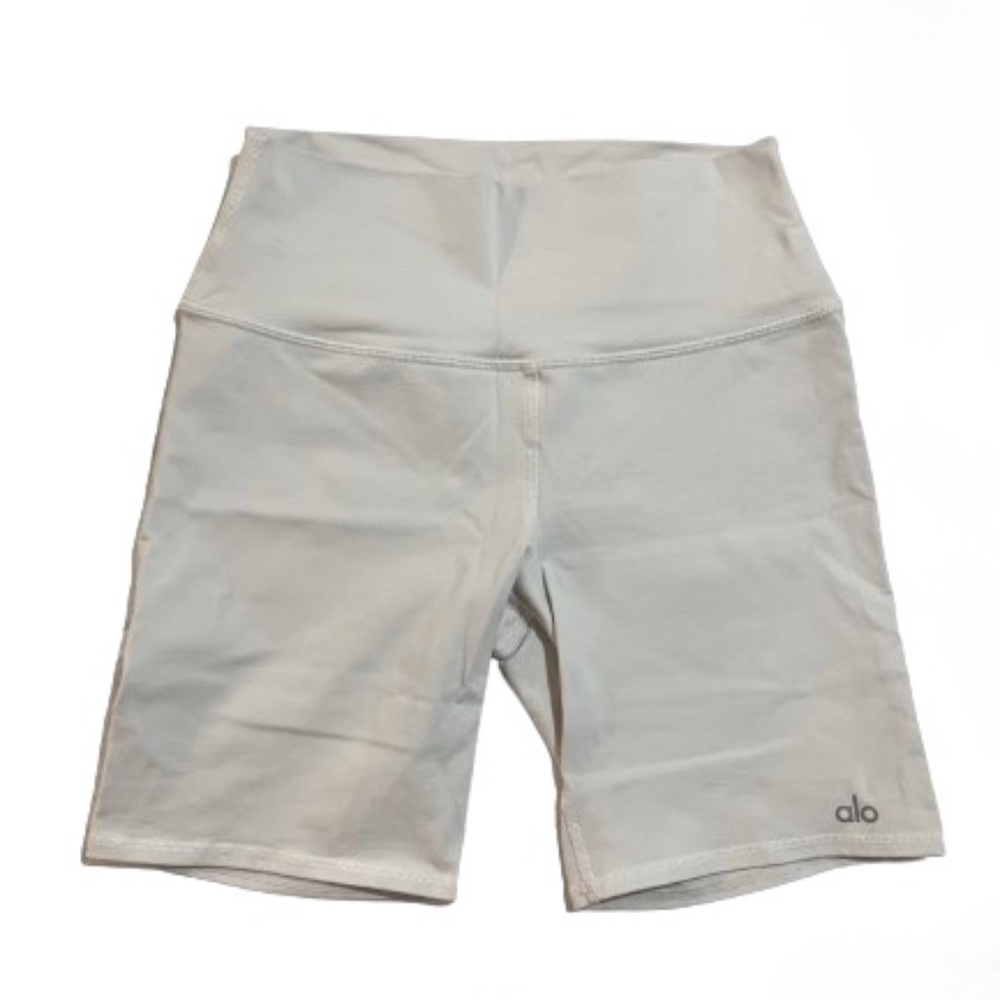 Alo Shorts Ivory White Size M